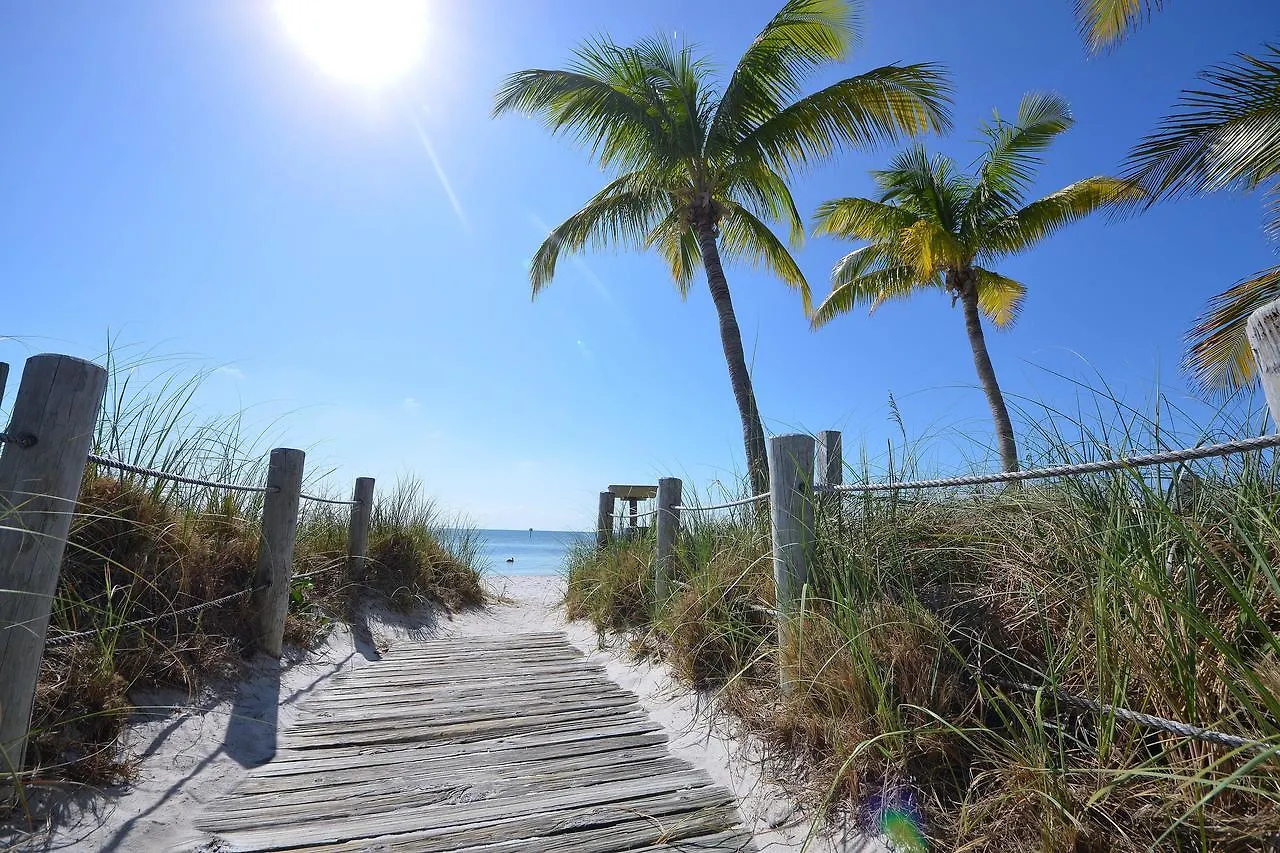 The Frontier Flat Apartment Key West