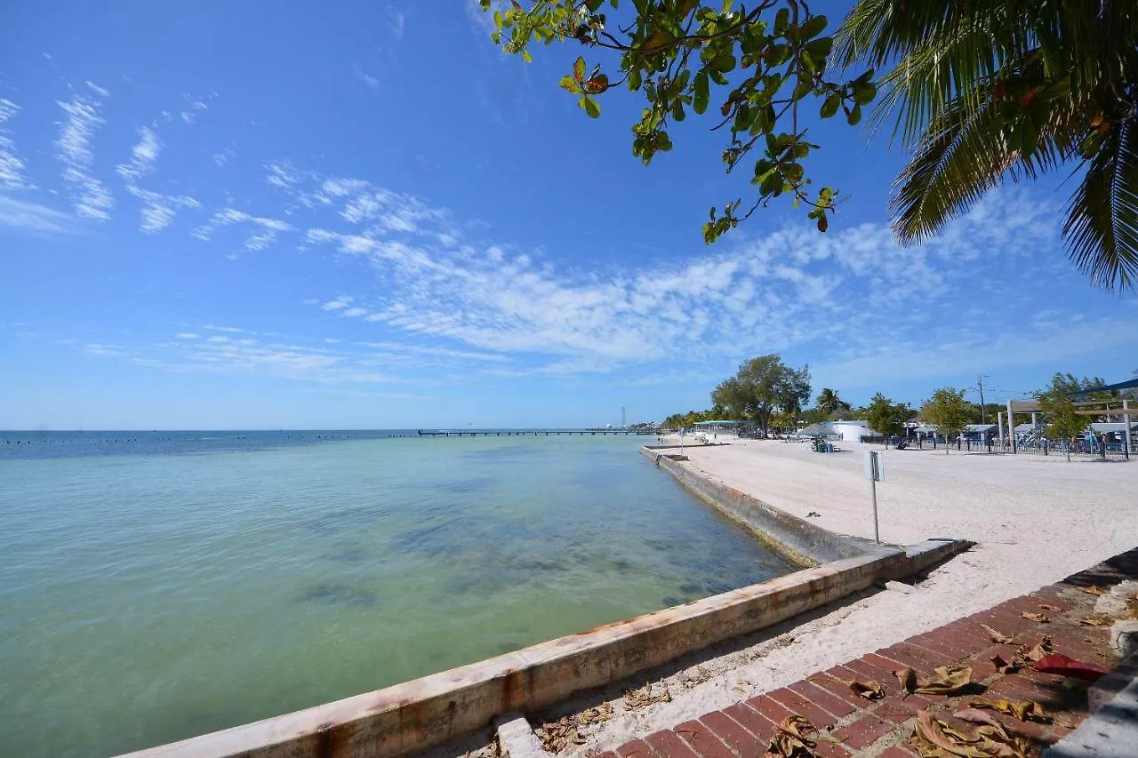 The Frontier Flat Apartment Key West